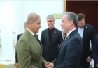 رئيس وزراء باكستان محمد شهباز شريف يلتقي وزير خارجية إيران في إسلام آباد