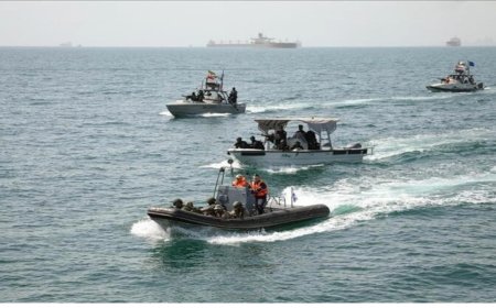 الحرس الثوري الإيراني يوقف سفينتين في مضيق هرمز وسط توتر متصاعد في الممر الملاحي الدولي