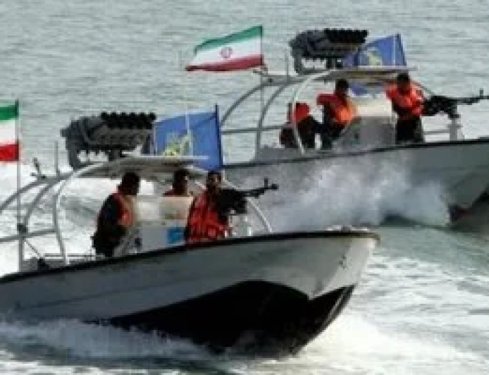 الحرس الثوري يعلن الجاهزية الكاملة ويهدد برد قوي على أي تحرك عسكري في المنطقة