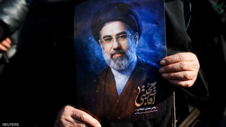 تحذير إيراني من "مخطط مشؤوم".. مجتبى خامنئي يدعو للوحدة في مواجهة الحرب الإعلامية