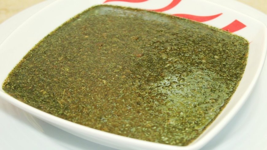 طريقة عمل الملوخية الناشفة في البيت بطعم زمان وقوام مثالي زي المحترفين