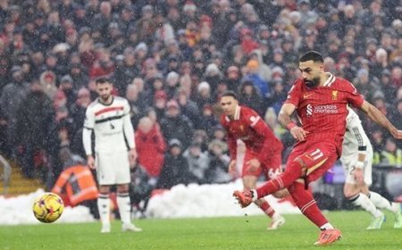 موعد مباراة مان يونايتد ضد ليفربول بالدوري الإنجليزي والقنوات الناقلة