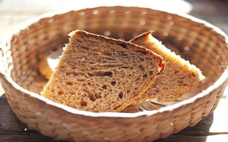 خبز الحبة الكاملة.. سر الصحة والرشاقة وطريقة تحضيره في المنزل