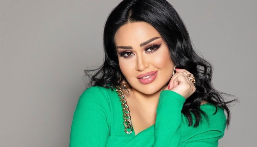 سارية السواس تثير الجدل في سوريا بعد إزالة بوسترات حفلها