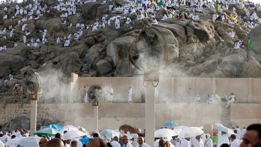بث مباشر يوم عرفة.. مشاهد روحانية من جبل عرفات خلال أداء ركن الحج الأعظم