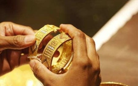 سعر الذهب اليوم يفقد مكاسب 2026 بالكامل.. هل حان وقت الشراء؟
