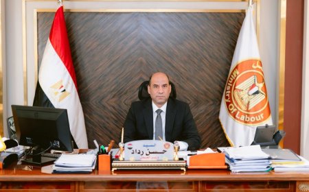 وزير العمل يعتمد صرف 1.29 مليون جنيه لدعم العمالة غير المنتظمة