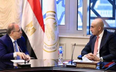 وزير التعليم يبحث إعداد كوادر متخصصة لدعم صناعة الدواء