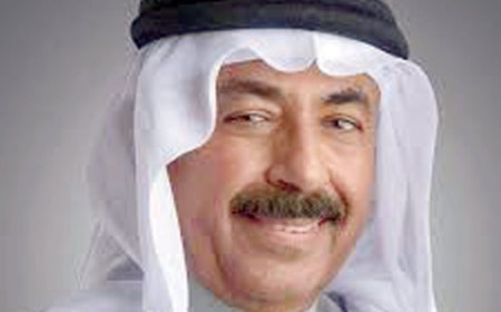 علي عبد الله خليفة.. شاعرٌ غسل ذاكرة الوطن بماء اللؤلؤ وقصائد الخلود