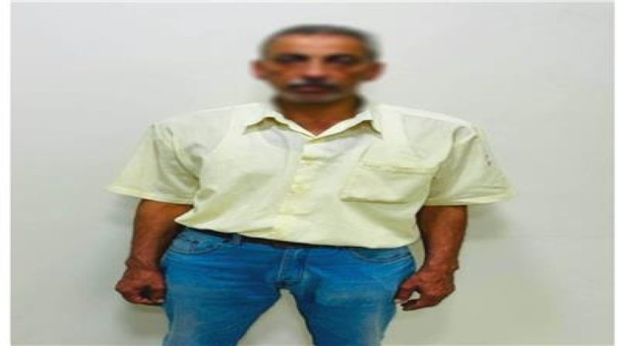 ضبط مسؤول تعليمي بالقليوبية لاتهامه بابتـ ـزاز "ولية أمر" مقابل نقل طالبة وتعديل درجاتها