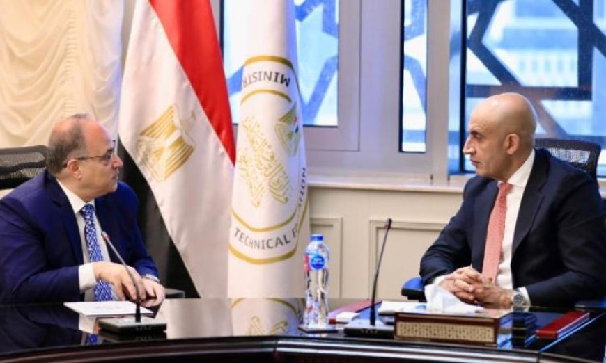 وزير التعليم يبحث إعداد كوادر متخصصة لدعم صناعة الدواء