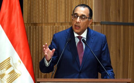 مدبولي يبحث تسوية مديونيات المؤسسات الصحفية القومية