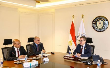 وزير التخطيط يترأس اجتماعاً لتطوير منظومة "موازنة البرامج والأداء"
