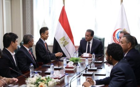 وزير الصحة يبحث مع سامسونج تعزيز التعاون في التدريب الطبي والتحول الرقمي