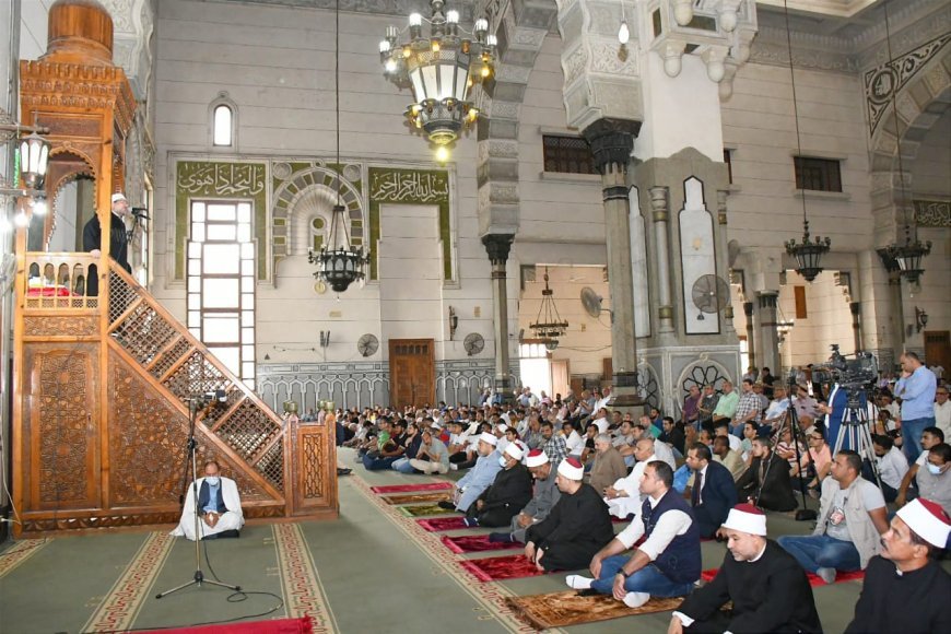خطبة الجمعة اليوم.. وزارة الأوقاف تحذر من هذه الآفة الخطيرة