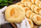 طريقة عمل العيش باللبن الرايب في الطاسة بمكونات بسيطة