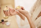 عطر ثابت يدوم لأيام.. طريقة عمل المخمرية في البيت بقوام كريمي