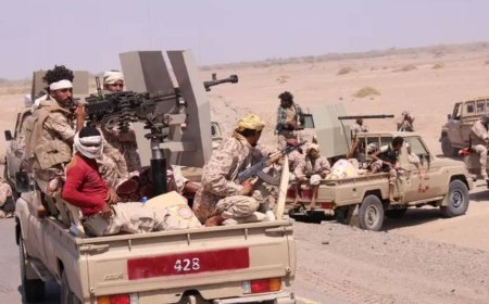 مستشار وزير الدفاع اليمني: القوات اليمنية تجاوزت إعادة التموضع وبدأت هجمات مضادة