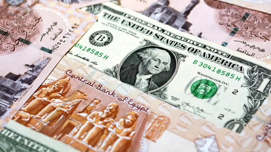 سعر الدولار اليوم.. العملة الأمريكية قرب أعلى مستوى في 7 أسابيع بعد قرار الفيدرالي