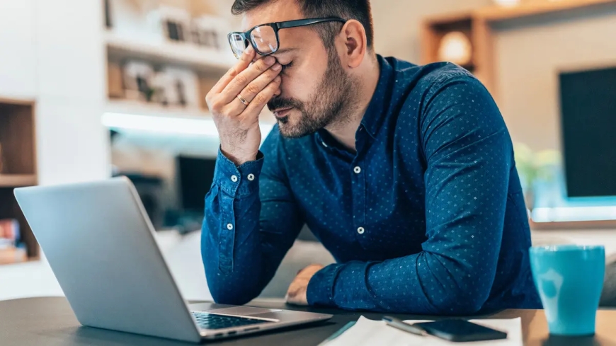 بتحتار كتير؟.. طبيب نفسي يكشف سر إرهاق اتخاذ القرار