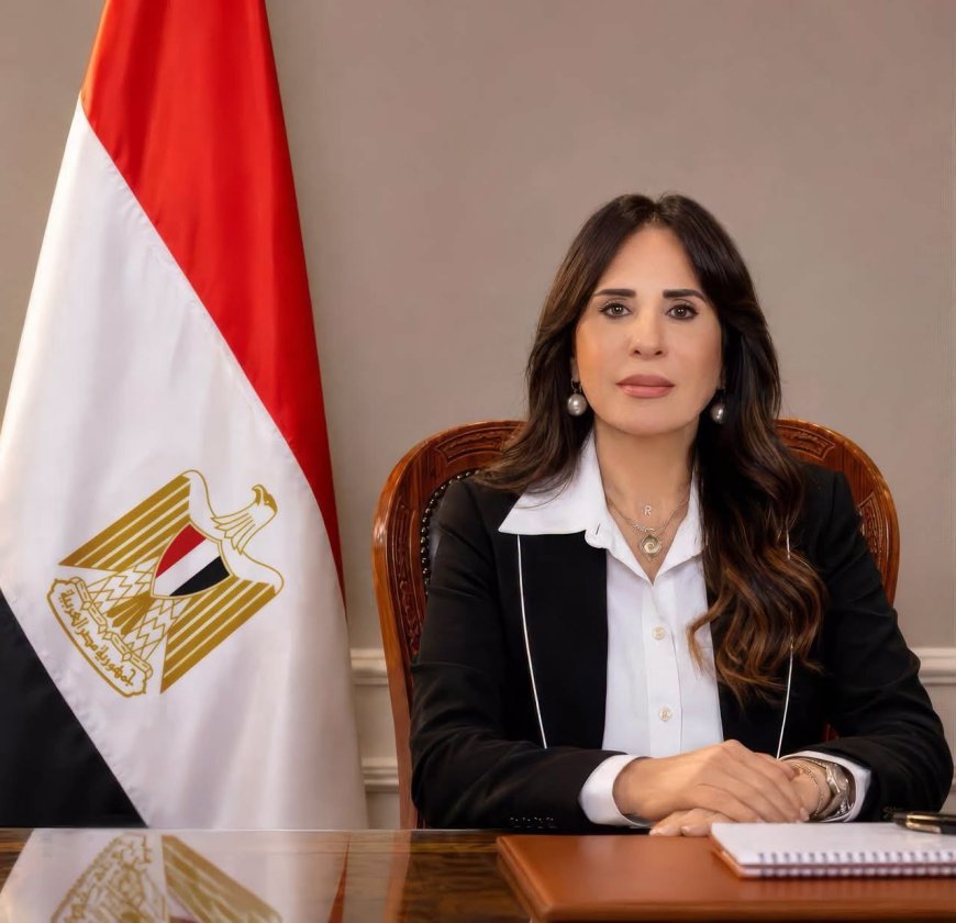 وزيرة الإسكان تتابع الخدمات وإزالة الإشغالات بالعاشر من رمضان