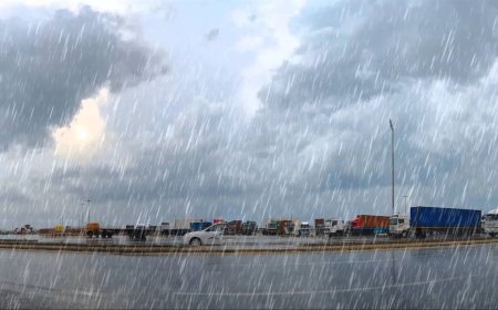أمطار غزيرة.. أرصاد السعودية تحذر من السيول على مكة والمدينة