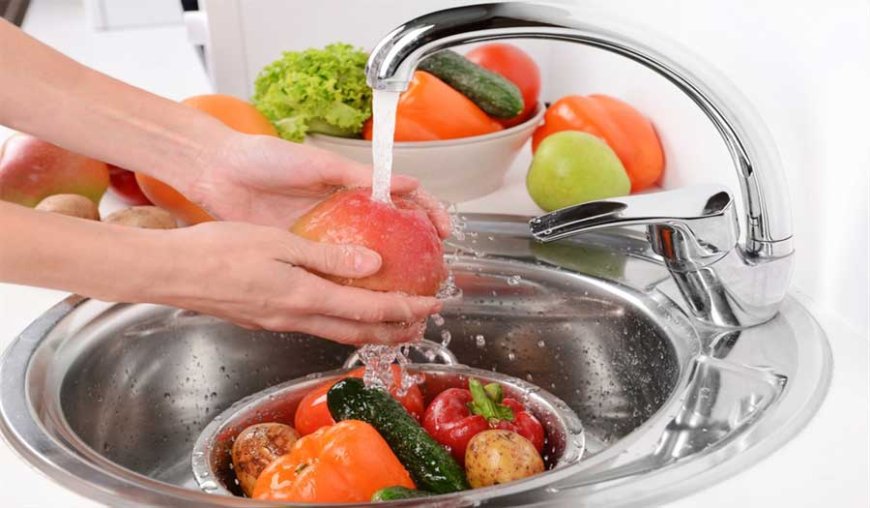الطريقة الصحيحة لغسل الخضار