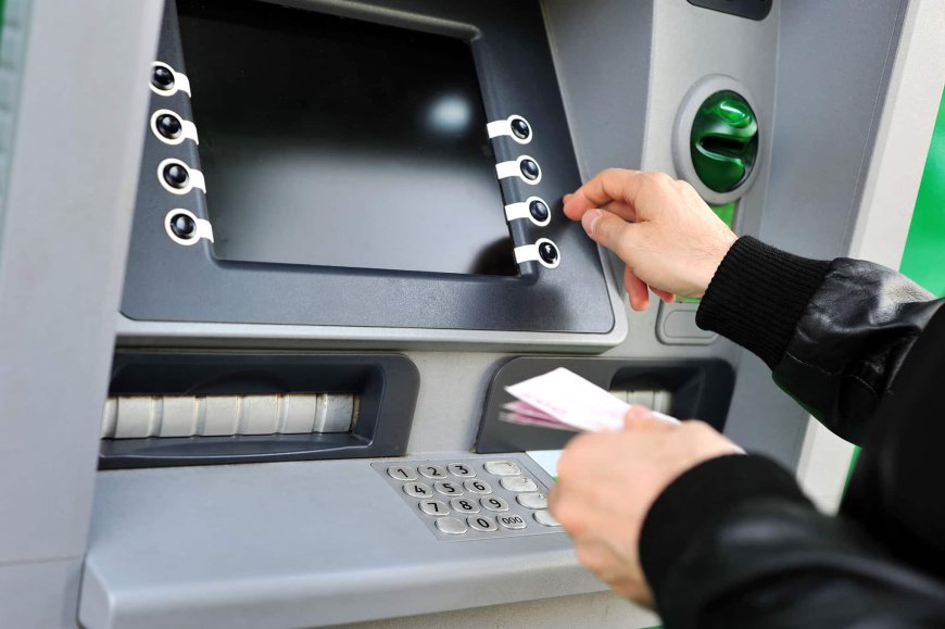 رسوم السحب من ماكينات ATM